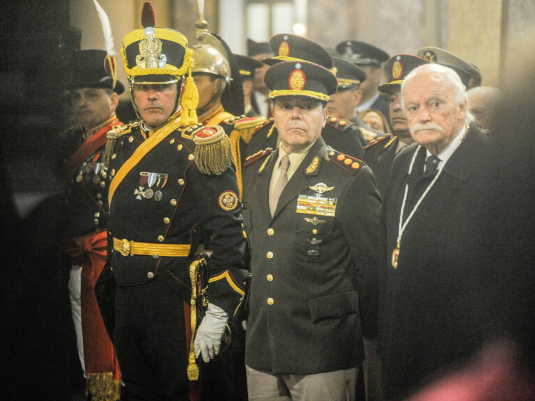 Militar aliado de Karina Milei liderará el Ministerio de Defensa