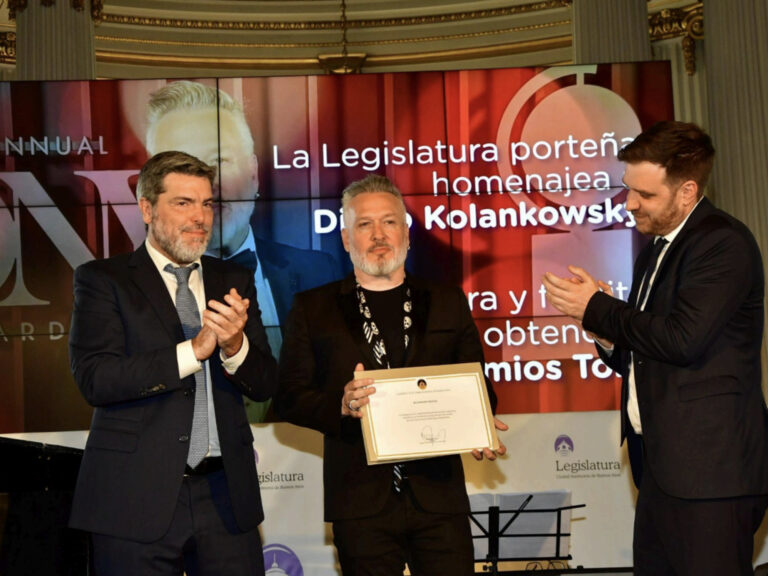 La Legislatura de Buenos Aires rinde homenaje a Diego Kolankowsky por sus logros en Broadway