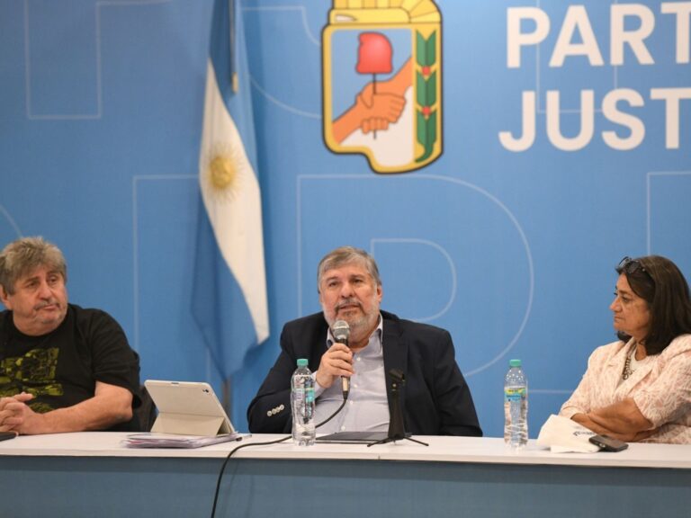 El peronismo de Cristina Kirchner intenta frenar las internas y evitar fracturas en el Congreso