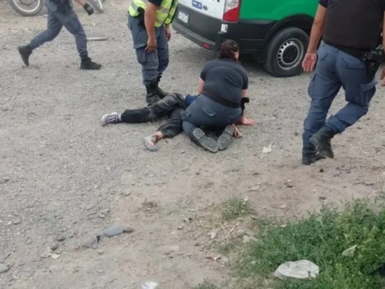 Patrullero atropella a niña de ocho años en Neuquén: está en terapia intensiva y su estado es crítico