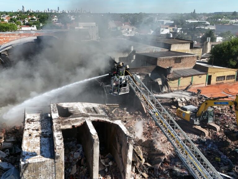 Familia de Lomas de Zamora pierde todo en devastador incendio: ‘Perdí todo’