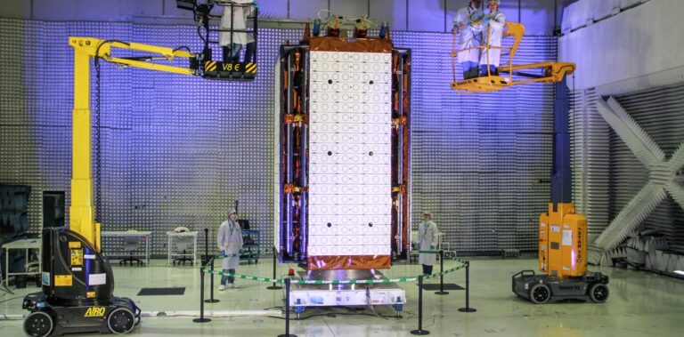 Expertos se reúnen para discutir el futuro del desarrollo satelital en Argentina