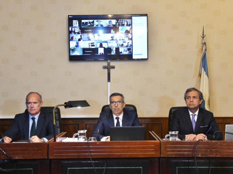 Tensión en la reunión de Casación: ¿Las audiencias del juicio Cuadernos serán presenciales?
