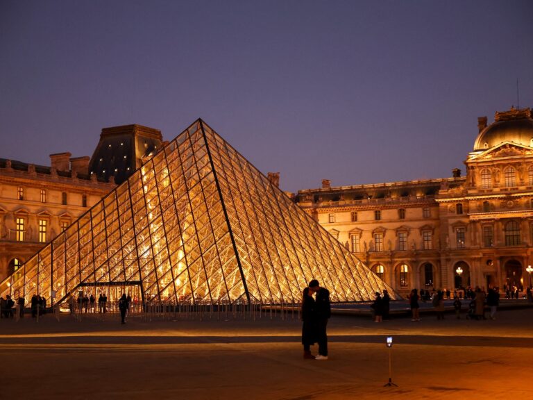 Aumento en el precio de entradas al Louvre para no europeos: ¿qué esperar en 2026?