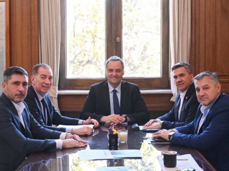 El Gobierno se reunió con los gobernadores de Chaco y Río Negro