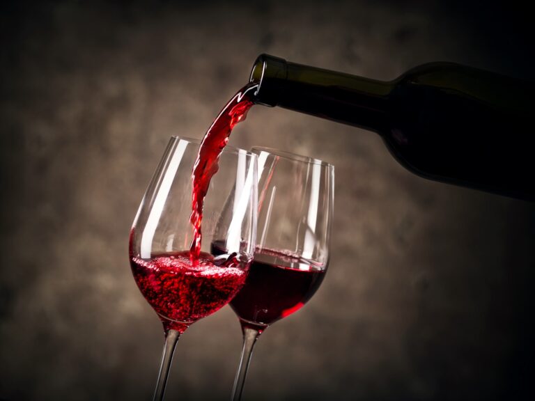 Descubre dónde degustar vinos gratis y comprarlos a mitad de precio en Buenos Aires