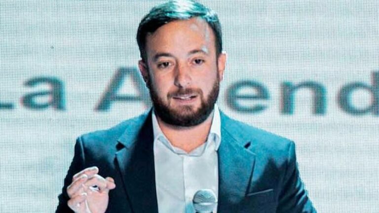 Agustín Laje desata controversia: ‘Néstor y Chávez son cadáveres putrefactos’