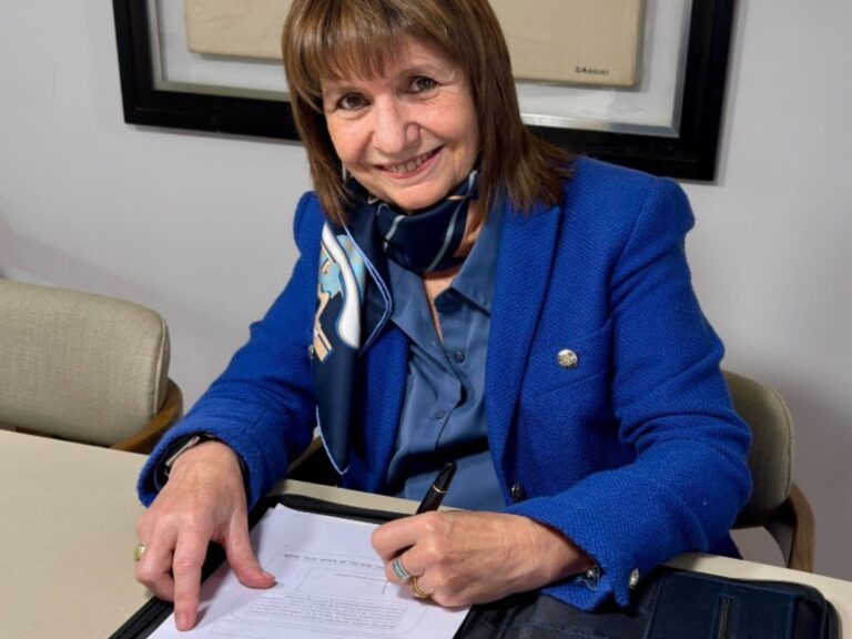 Patricia Bullrich se reúne con los radicales en plena disputa por Villaverde y bajo la presión del kirchnerismo