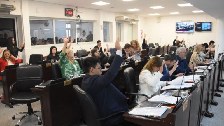 Legislatura aprueba aumento del Fondo de Alta Complejidad tras intenso debate