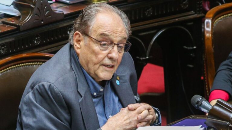 Crisis: Heller advierte que la economía se transforma en financiera por el endeudamiento