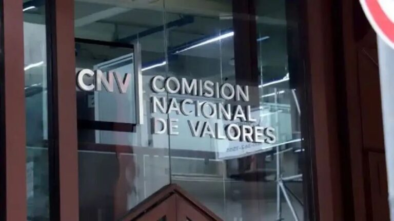 Adolescentes de 13 años podrán invertir en el mercado bursátil
