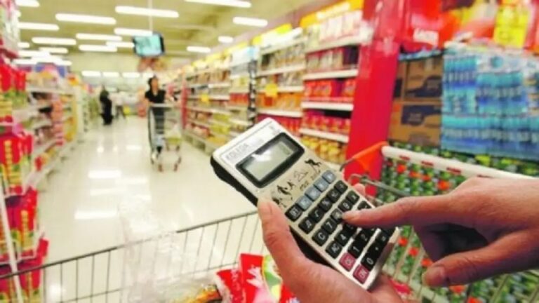 Consumo masivo se dispara un 12,4% en octubre, revela informe privado