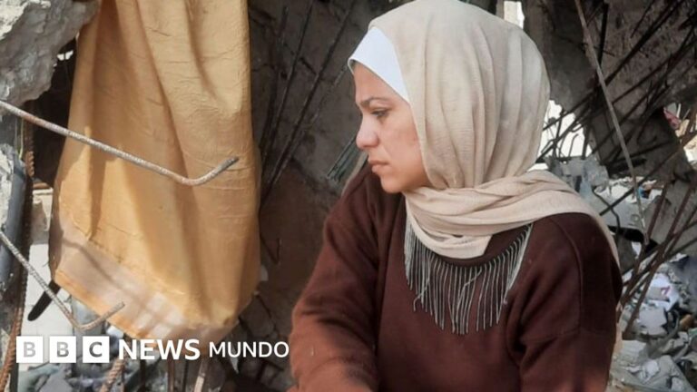 Tierra de Destrucción y Altos Precios: La Realidad de dos Mujeres en Gaza un Mes Tras el Cese al Fuego