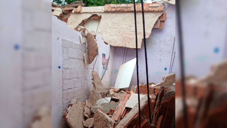 Familia de San Vicente pierde su hogar en derrumbe: ‘Volvimos a nacer’