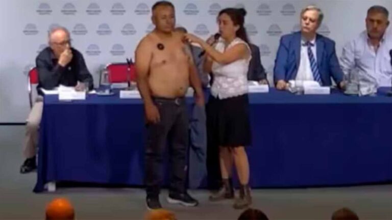 Indignación en el Congreso: Los antivacunas y el ‘hombre imán’ en el PRO