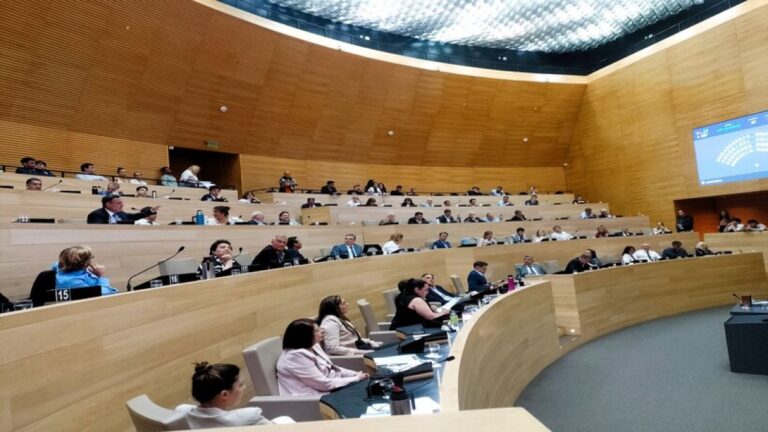 El primer año de LLaryora: choque con la oposición y el PJ calienta el debate del Presupuesto 2026