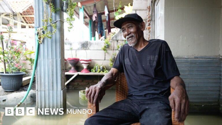 Viviendo bajo el agua: la isla que se hunde y sus casas inundadas a diario