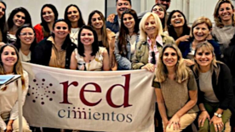 Cimientos celebra a sus aliados y muestra avances en educación