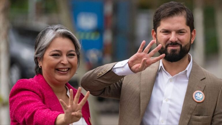 Elecciones en Chile: Candidata de Boric lidera, pero podría haber balotaje