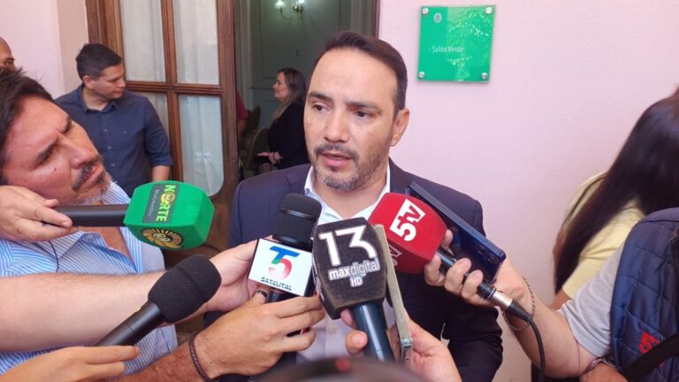 Juan Pablo Valdés contempla unificación de ministerios y anticipa un ‘año difícil’