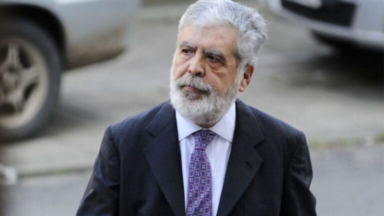Senadores peronistas condenan la prisión de De Vido y alertan sobre ‘persecución política’