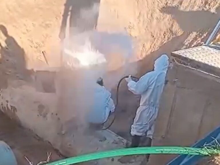 Explosión de caño de agua en Paraná deja dos operarios heridos