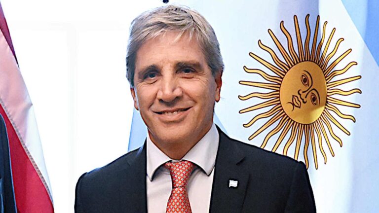 Luis Caputo intenta renovar $14.5 billones en la última licitación de noviembre 2025