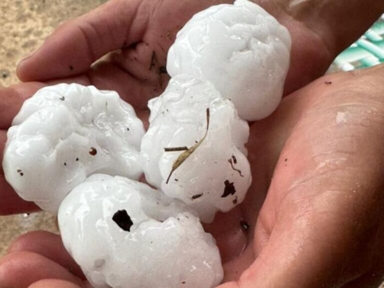 Granizo del tamaño de pelotas de tenis azota Córdoba; 20 provincias en alerta