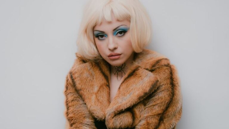 Mon Laferte regresa a Argentina en 2026 con su tour ‘Femme Fatale’
