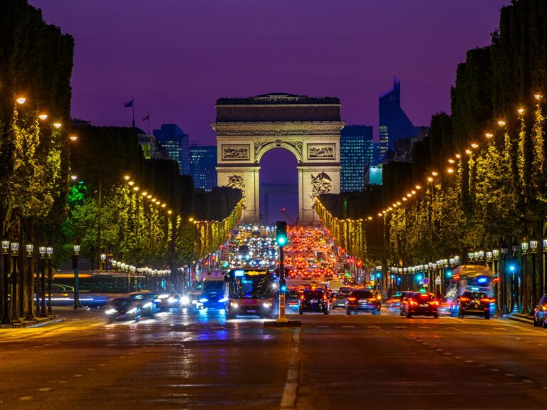 Siguiendo los Pasos de Julio Cortázar por las Calles de París