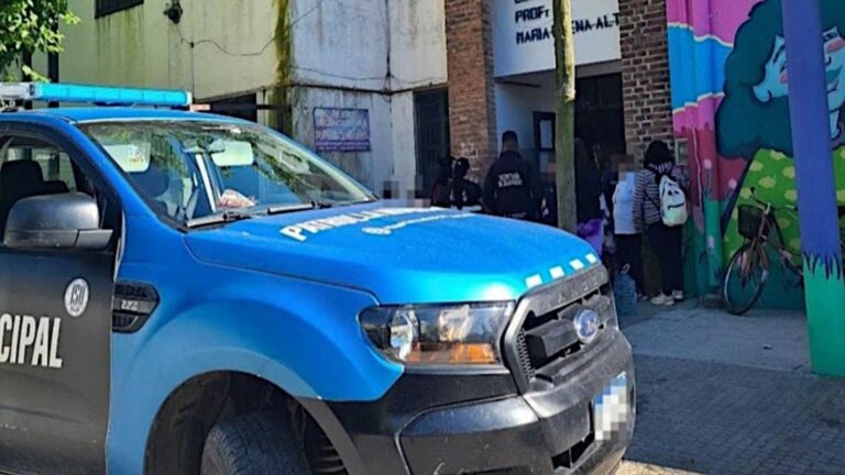 Directora hospitalizada tras agresión de padres y alumnos