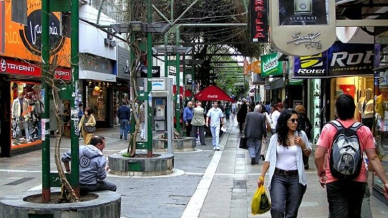 Córdoba: El 69% de las manzanas carecen de rampas, dificultando el acceso en silla de ruedas