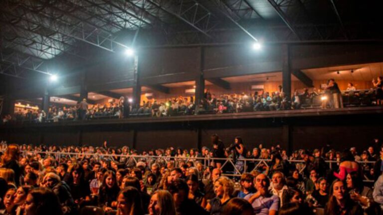 Planifica tu Fin de Semana XXL en Córdoba: Tributo a ABBA, Cafés Históricos y Actividades al Aire Libre