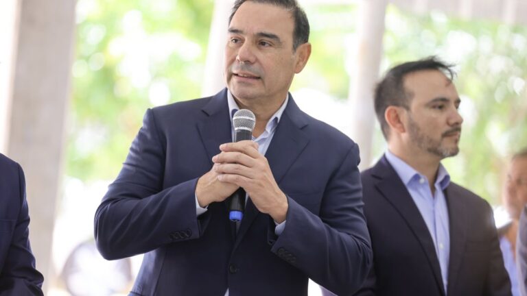 Valdés presenta el Presupuesto 2026, enfocándose en la obra pública frente a la incertidumbre fiscal