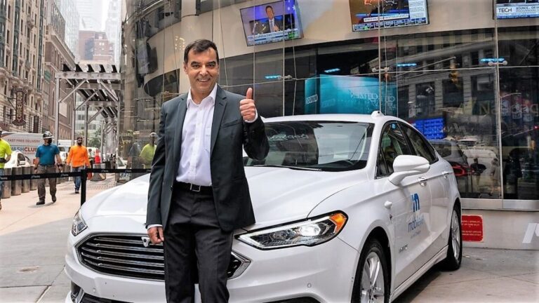 Waymo lanza robotaxis sin conductor en autopistas de EE.UU.
