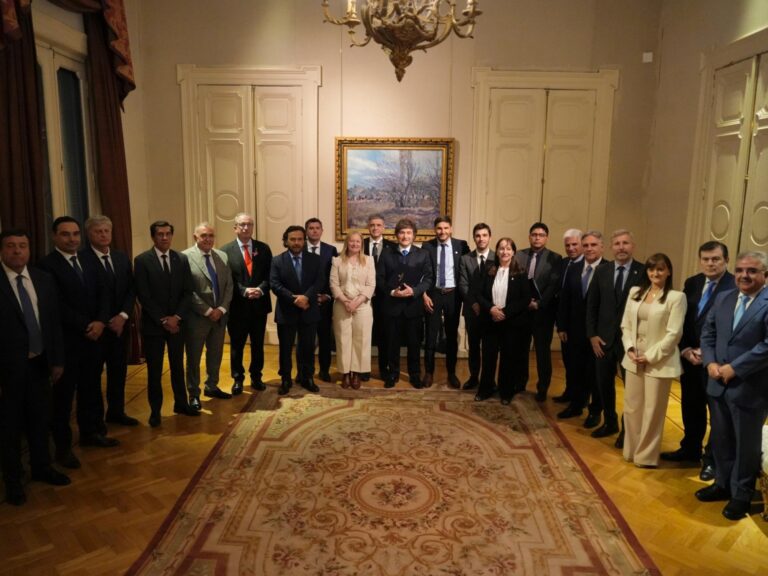 Governadores exigen al Gobierno más apoyo para los votos en el Congreso