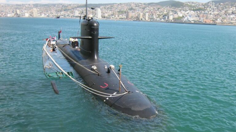 Francia confirma interés de Argentina por submarinos Scorpene, pero surgen complicaciones