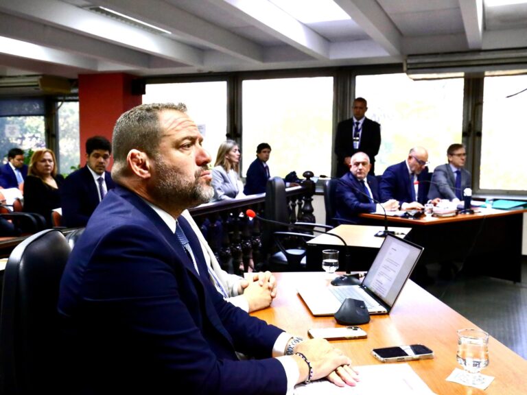 Solicitan destitución del juez federal acusado de robar 114 monedas de oro