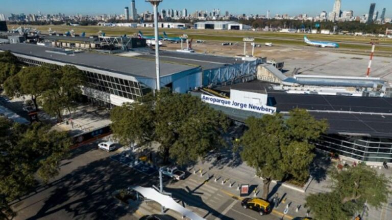 Asfalto derretido en Aeroparque: operaciones suspendidas por el calor
