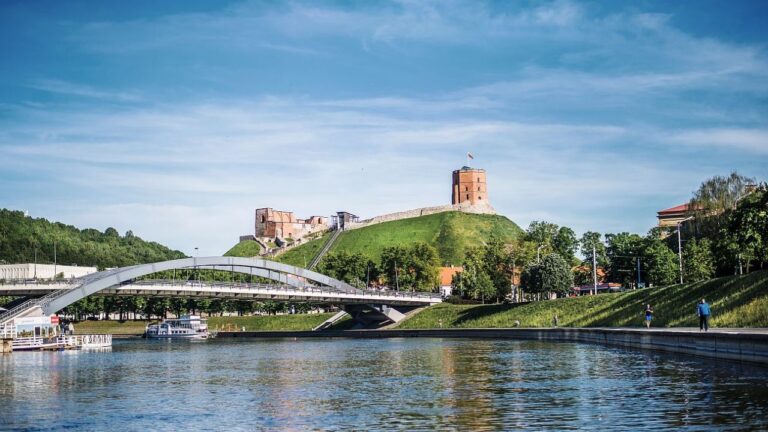Vilna 2026: La capital de Lituania que combina historia, modernidad y precios accesibles