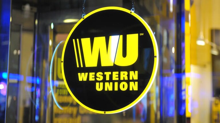 Western Union introduce su propio dólar cripto