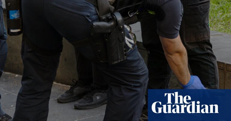 Investigación: Cientos Afectados por Búsquedas Ilegales de Armas de la Policía de Victoria