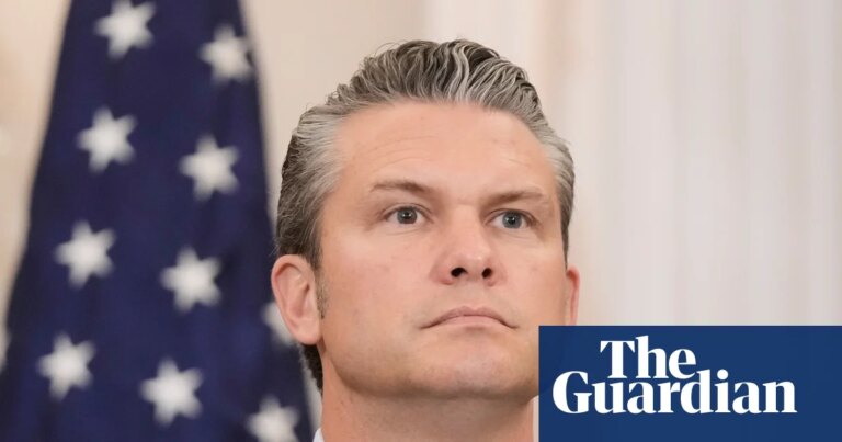 Hegseth: Militares de EE. UU. deben rechazar órdenes ilegales de Trump, revela entrevista del 2016.