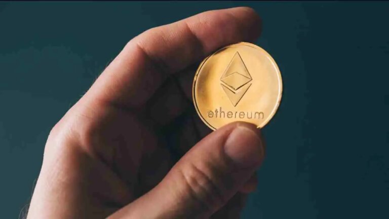 Ethereum en Zona de Riesgo: Patrón H-C-H Prevén Caídas Adicionales