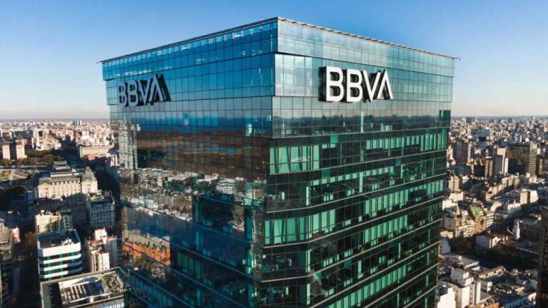 BBVA y OpenAI Transforman la Banca con un Innovador Modelo de IA