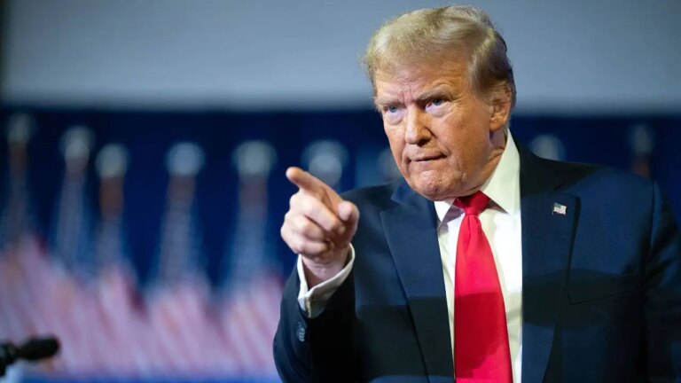 Trump intenta centralizar el control de la IA y limitar regulaciones estatales en EE.UU.