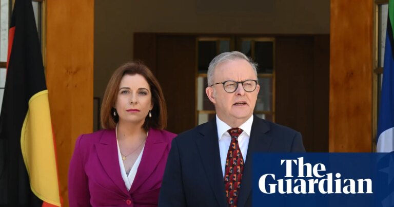 Albanese Justifica el Viaje de $100,000 a EE. UU. para Anika Wells y su Equipo