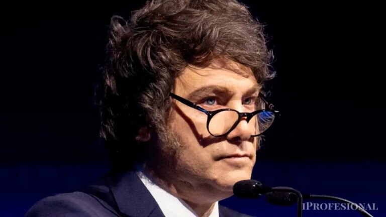 Javier Milei elogia a Luis Caputo por su regreso al mercado de deuda