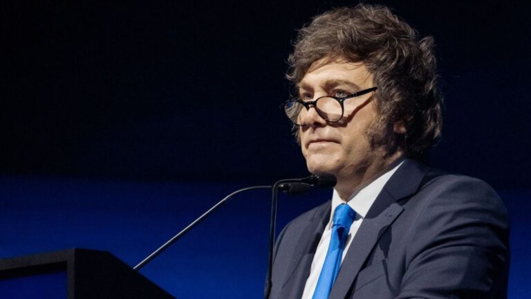 Javier Milei se dirige a empresarios en La Rural