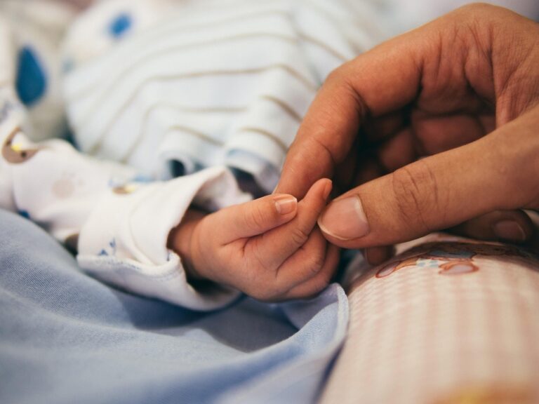 Científicos argentinos hacen un descubrimiento crucial para combatir la enfermedad que afecta a los bebés prematuros